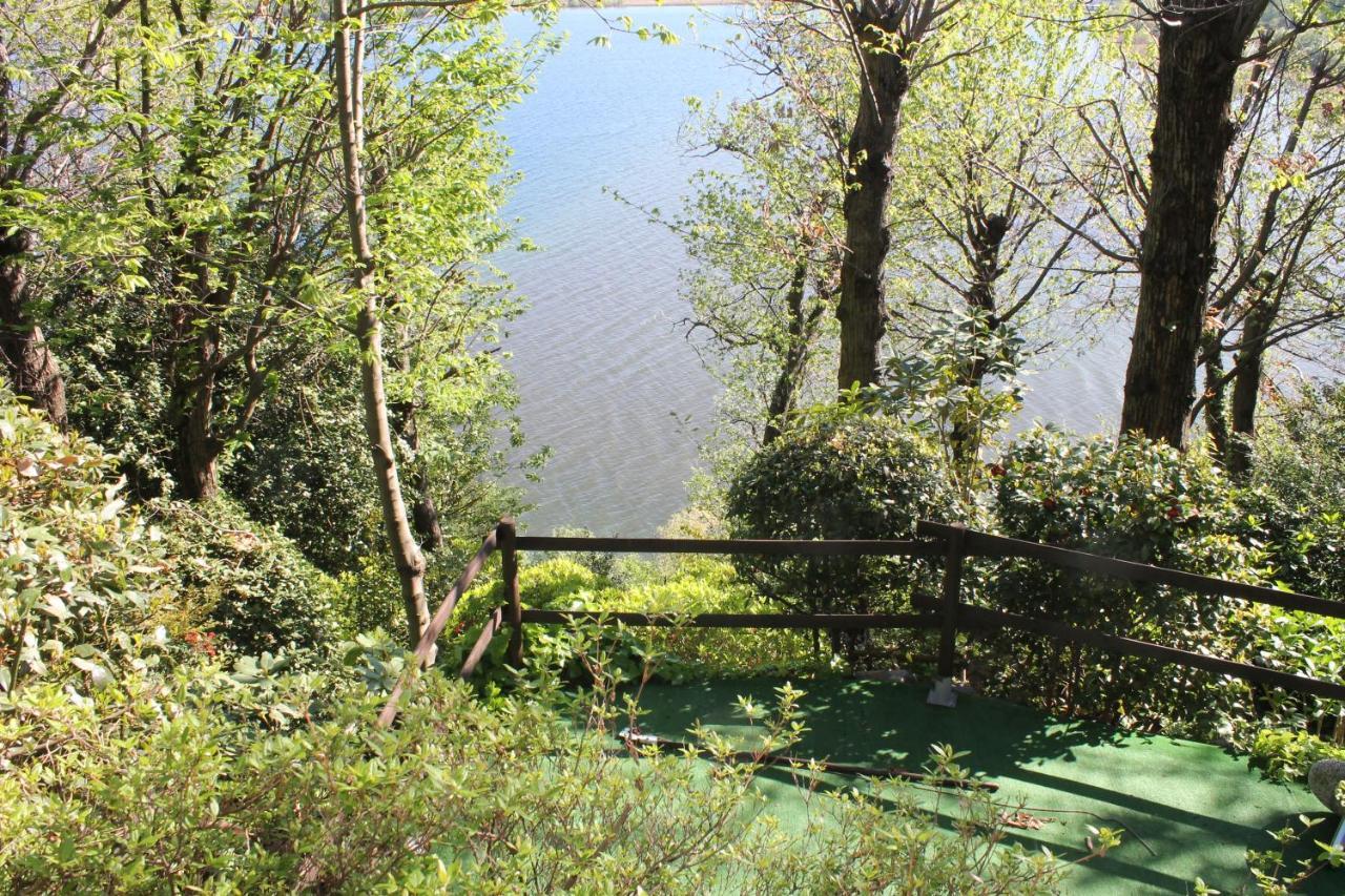 Casa Vacanze Tana Della Volpe Ispra Exteriör bild